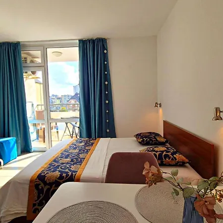 Complex Rose Slantchev Briag