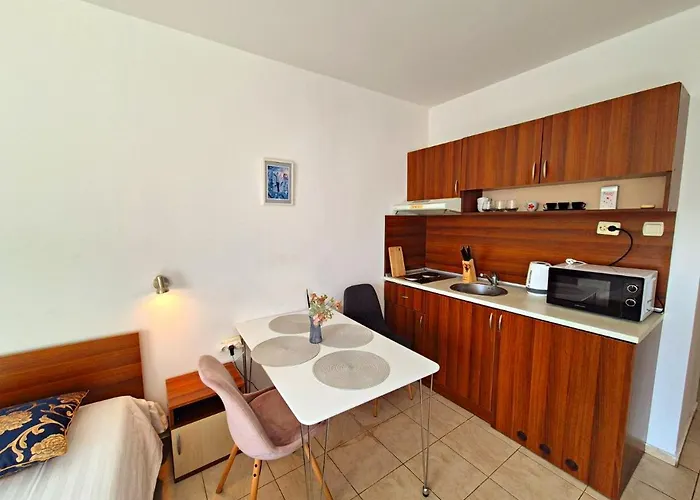 Apartament Complex Rose *